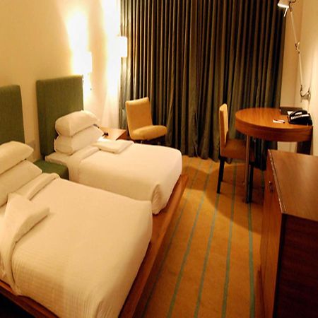 Hotel Parc Estique Пуна Экстерьер фото