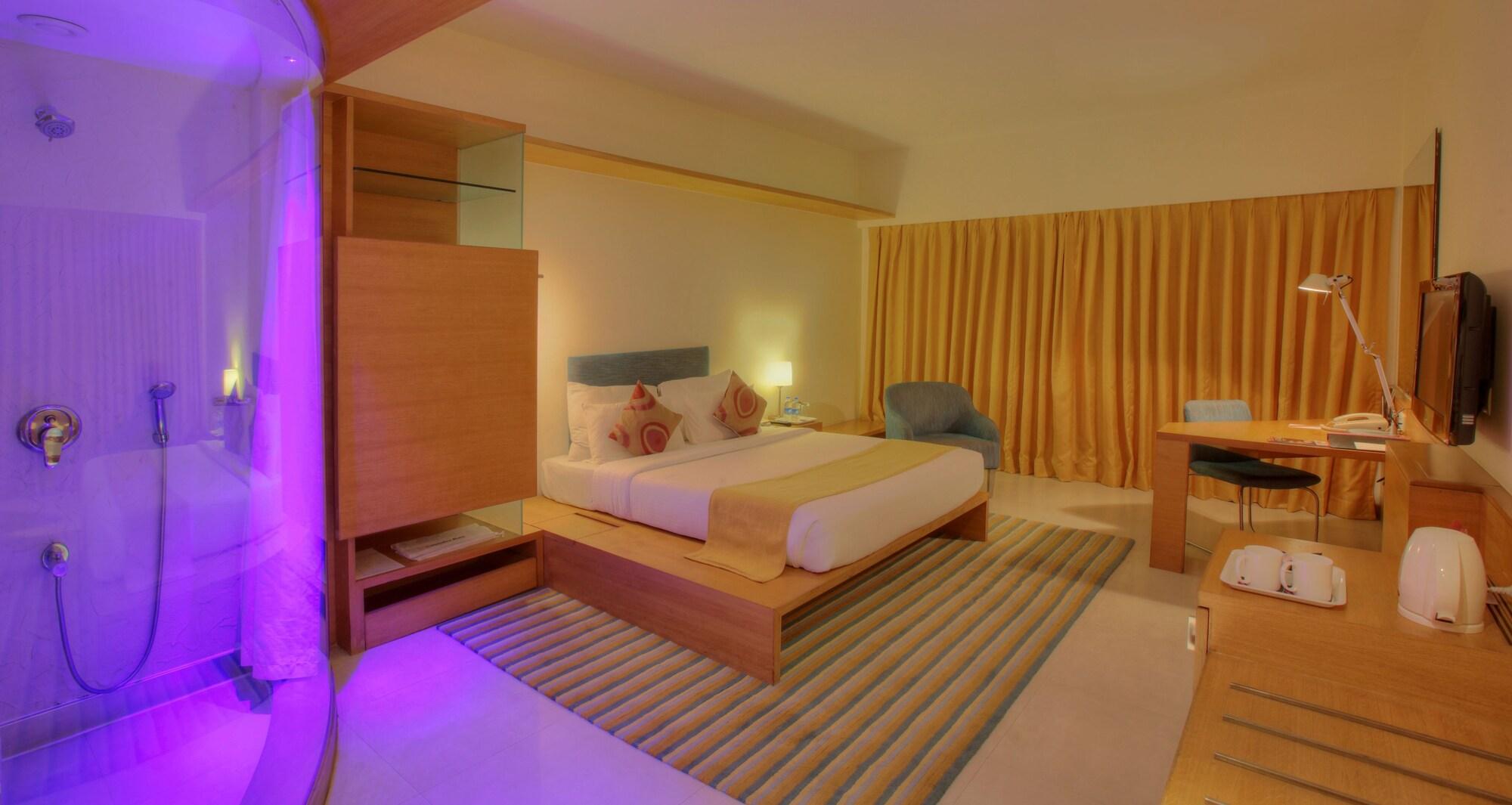 Hotel Parc Estique Пуна Экстерьер фото