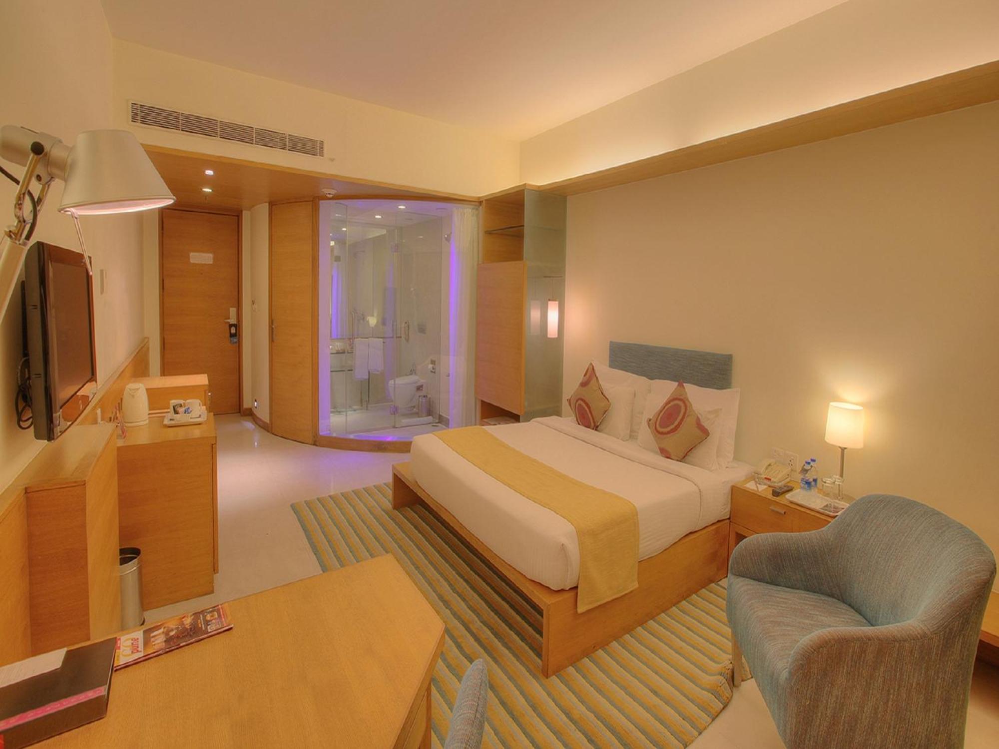 Hotel Parc Estique Пуна Экстерьер фото
