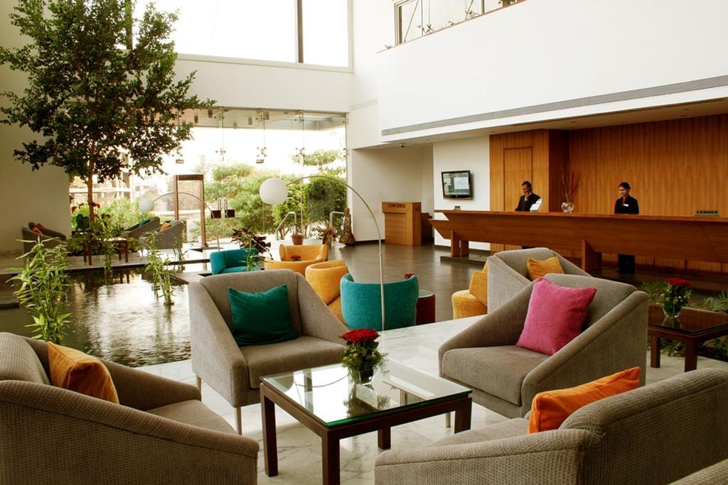 Hotel Parc Estique Пуна Экстерьер фото